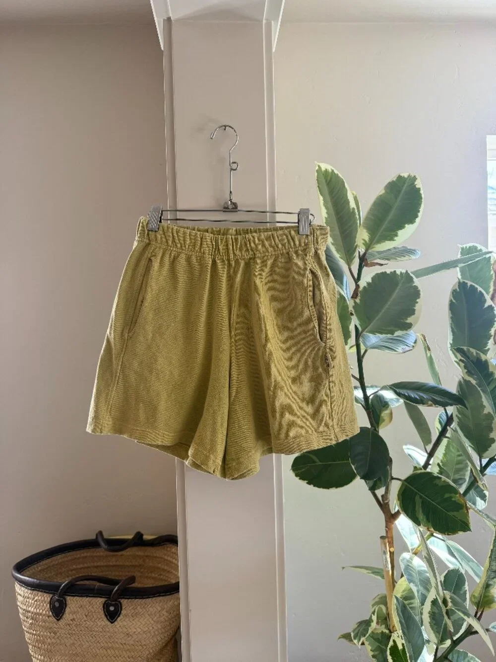 Le Bon Shoppe Basketball Shorts - Ochre - Picture 1 of 2